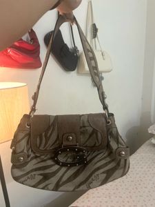 Guess Hobo Bag - Stylish &amp; Chic