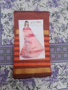 New border saree for women (NEVER USED)
