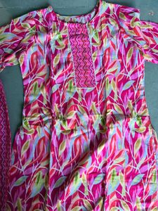 Vibrant Pink Leaf Print Kurta Set
