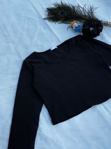 Black Long Sleeve Top 🖤