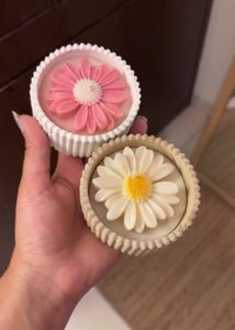 Daisy in a jar Candle