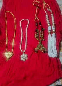 Assorted Necklaces Set
