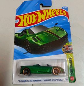 Hot Wheels 2017 Pagani Huayra Roadster & Aston F1