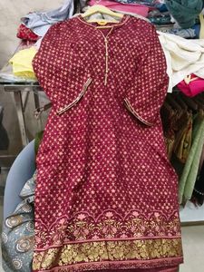 Maroon Ethnic Kurta with Golden Print