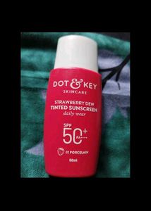 Dot & Key Strawberry Dew Tinted Sunscreen SPF 50+0