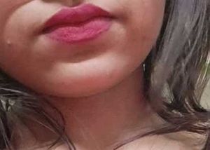 6 lipstick, 5 lip liner, 2 nail polish, 1 eyebrow