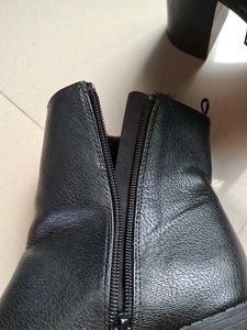 Black Faux Fur Lined Boots