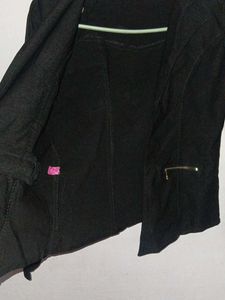 Classic Black Blazer with Zipper Accents
