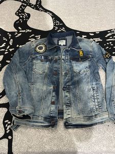 Stylish Denim Jacket with Patches
