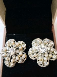 Sparkling Flower Stud Earrings