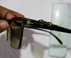 Trending green unisex sunglass