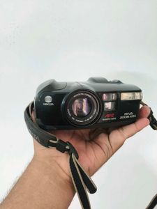 Minolta Riva Zoom 105i Quartz Date Camera