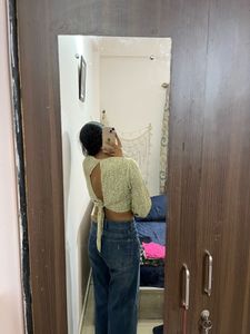 Floral Print V-Neck Crop Top