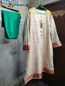 Elegant Kurta Set with Pants