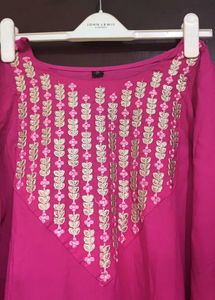 Vibrant Pink Embroidered Kurta (M SIZE)