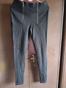 Chic Black Zipper Pants