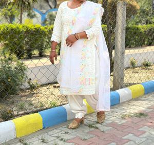 Diwali damaka 🎇 White Kurta Set with Dupat
