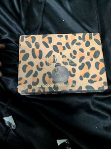 eyeshadow palette,