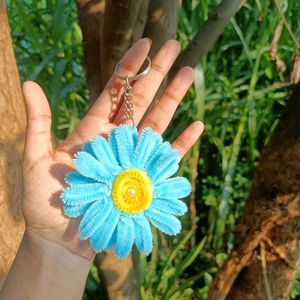 Cute Blue Daisy Keychain