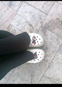 clogs / crocs