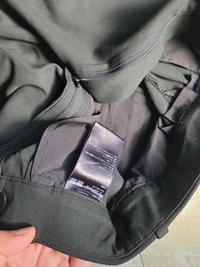 Uniqlo Classic Black Wide-Leg Trousers