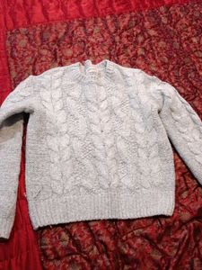 Cable Knit Sweater - Cozy &amp; Stylish
