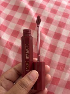 Lakme Hya Matte Lipstick