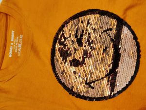 T-Shirt with Sequin Design 3-4 years