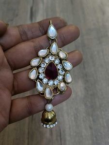 Exquisite Kundan Jhumka Earrings