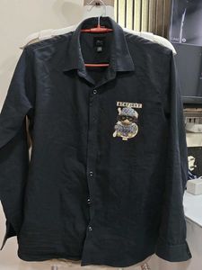 chase black shirt