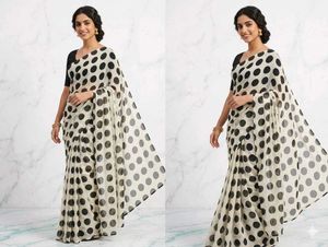 retro style saree