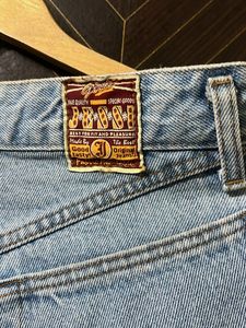 Light Wash Relaxed Fit Jeans