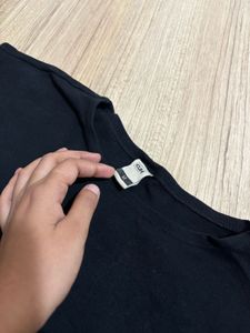 Classic Black crop T-Shirt