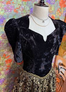 Elegant Black Velvet bridgeton vintage Dress