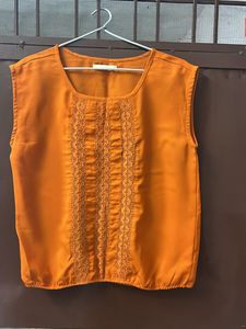 Dressberry Orange Qroshia Top
