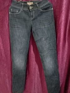 Women's Dark Wash Skinny Jeans
