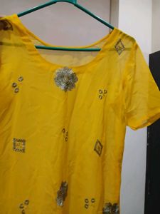 Yellow Embellished suit with inner duppata and sal