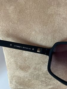 Stylish Black Sunglasses 🕶️