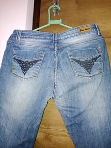 Bare Denim Three Quarter Jeans 👖