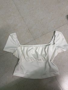 Chic White Square Neck Crop Top ✨