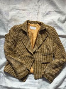 Chic Textured Cropped Blazer