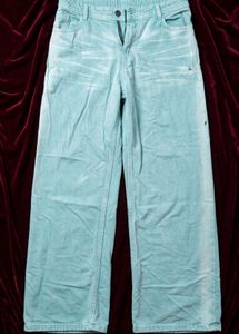 Trendy Light Blue Wash Jeans | UNISEX*