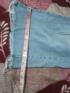 Stylish Women's Light Blue Denim Jeans