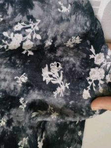 Chic Floral Button-Up Shirt