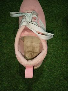 Stylish Pink Sneakers for Women