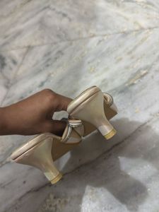 Sparkling Bow Pointed Toe Mules