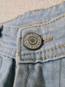 Light Wash Straight Fit Jeans