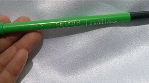 Smooth Eyebrow Pencil with Comb