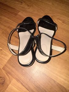 Black Patent Strappy Heels- used | Size 5