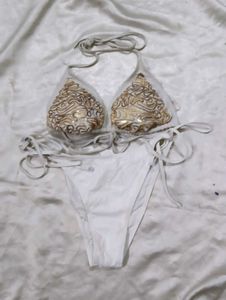 Elegant White Bikini with Gold 🪙